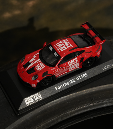 Modellauto "Porsche 992 GT3RS" - limitierte Auflage